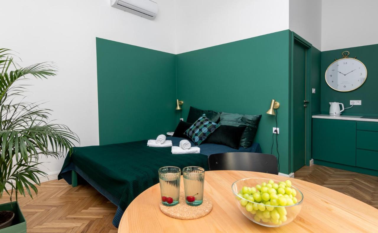 Barbacan Suites - Old Town Apartments - By Upstairs Krasków Eksteriør bilde