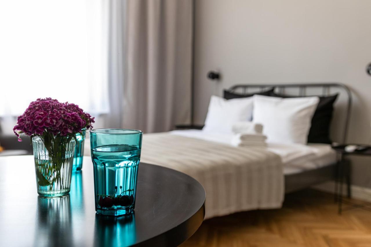 Barbacan Suites - Old Town Apartments - By Upstairs Krasków Eksteriør bilde