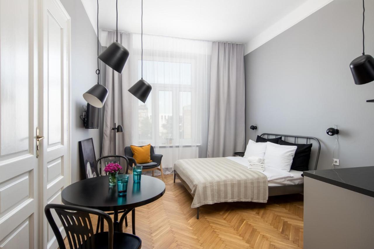 Barbacan Suites - Old Town Apartments - By Upstairs Krasków Eksteriør bilde